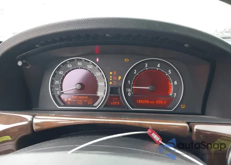 2008 BMW 750Li из США, поврежденный, VIN WBAHN83568DT81316